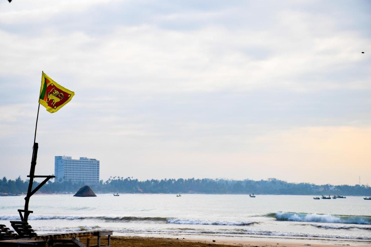 Tenasi Beach Resort Ahangama Buitenkant foto